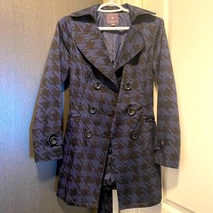 🦋 SALE - Patterned trench coat XXI Forever 21